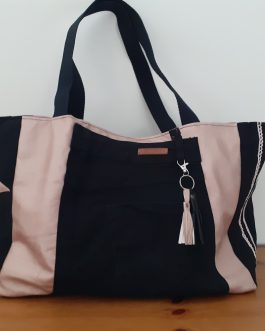 Charlie en noir et rose